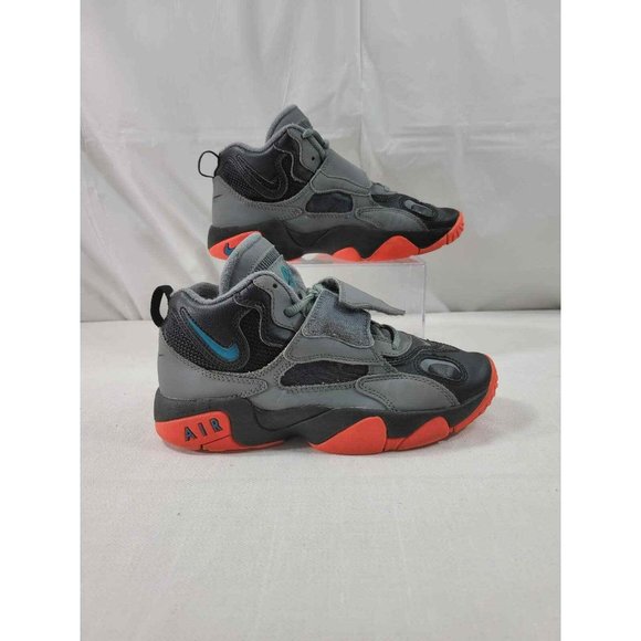 BOYS NIKE AIR SPEED TURF GREY BLACK ORANGE 535735-036 BASKETBALL SHOES SZ 4.5Y - Picture 1 of 8